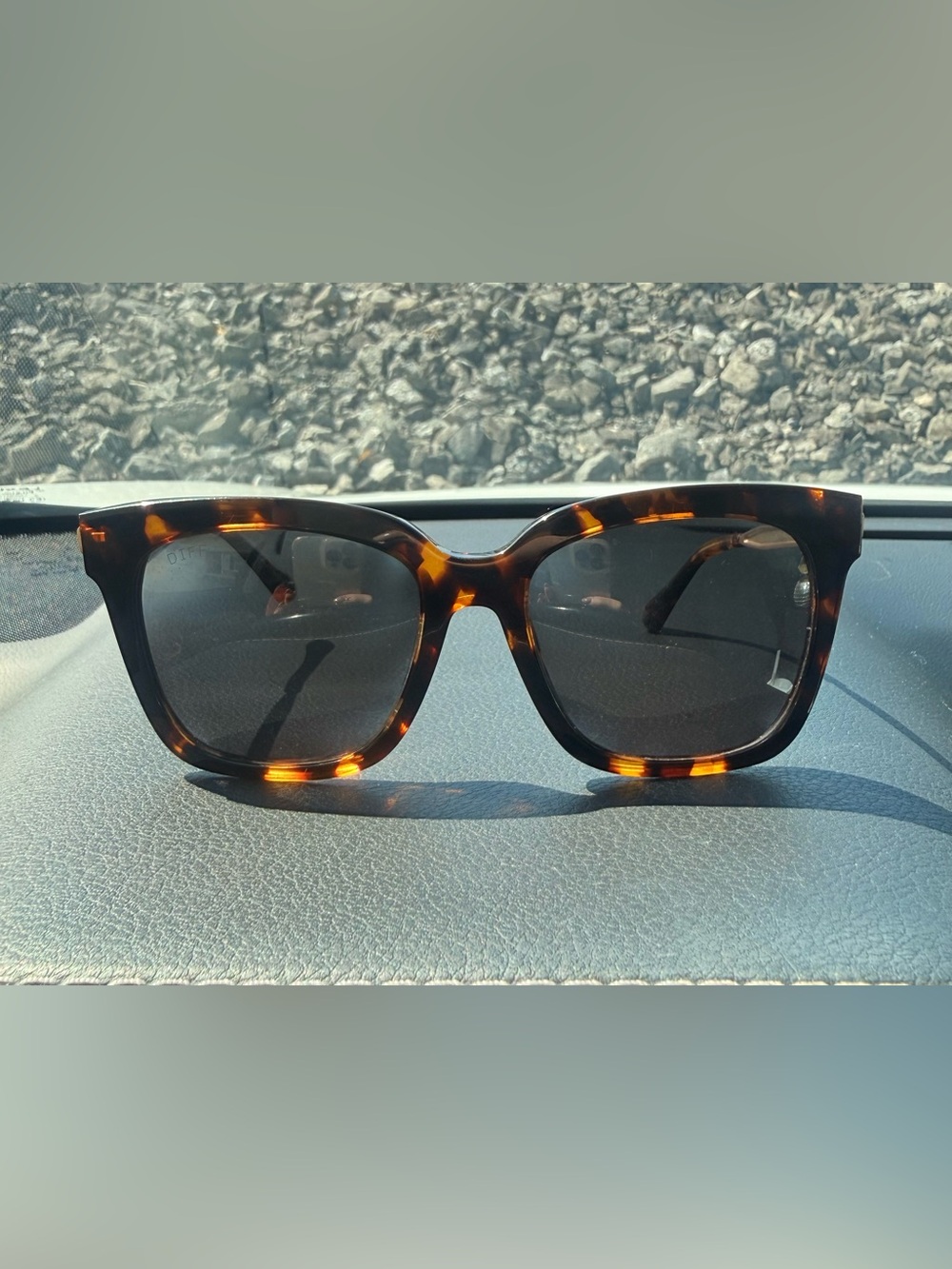 Classic Tortoiseshell Sunglasses - Brown Lens